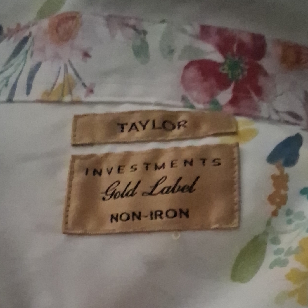 Investments Gold Label Non-Iron Floral Blouse XL - Picture 2 of 8